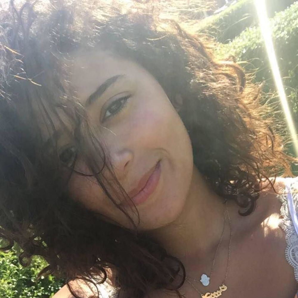 Meet your Posher, Habiba